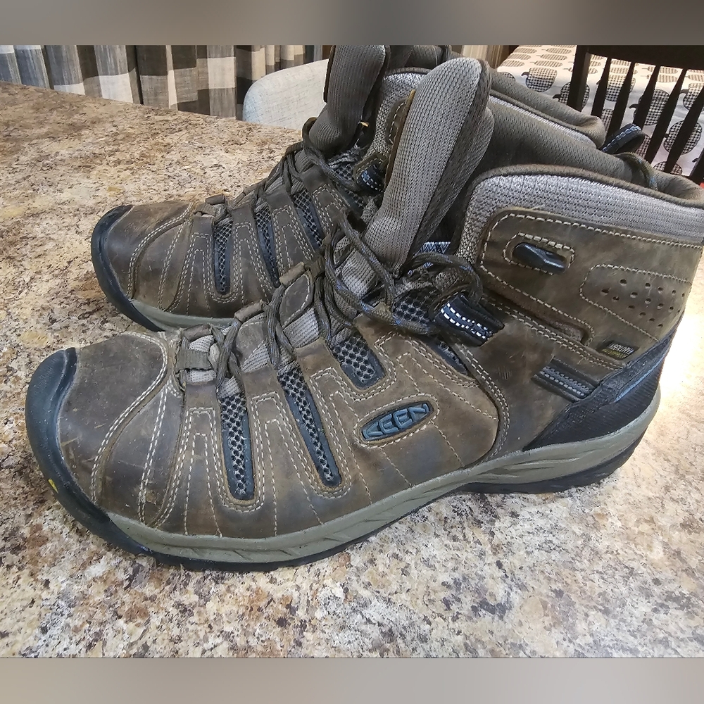 Keen mens size 12 steel toe